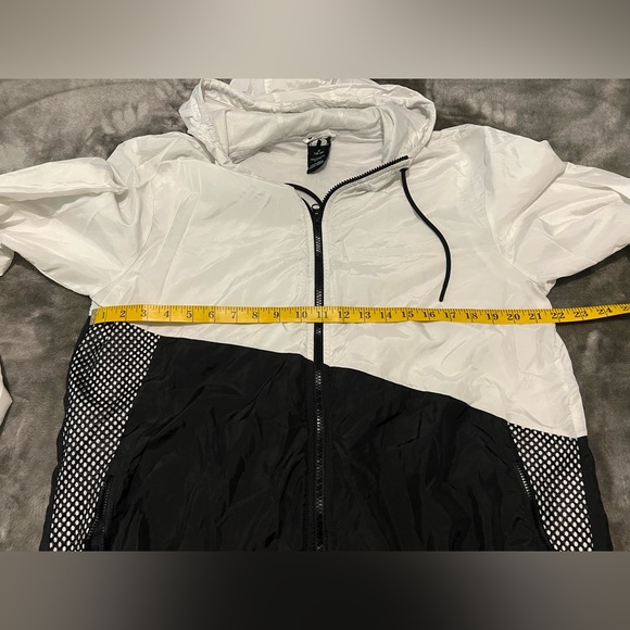 Russell windbreaker jacket - Picture 3 of 6